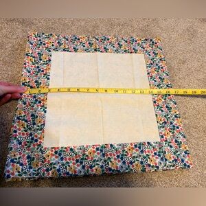 Polish Pottery pattern placemats
Set of 4 - unused
Zanger Company